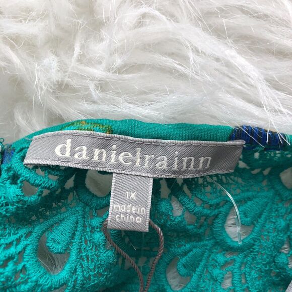 Daniel Rainn Womens Blouse 1X Green Floral Sleeveless Back Closure NWT‎ - Picture 6 of 8